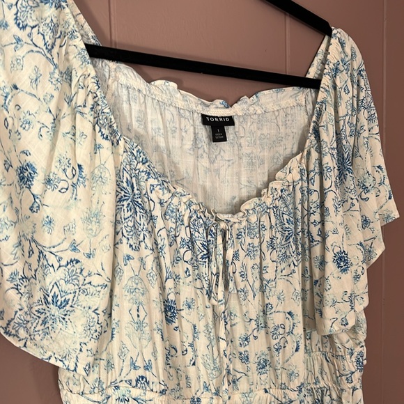 Torrid blouse - Picture 2 of 7